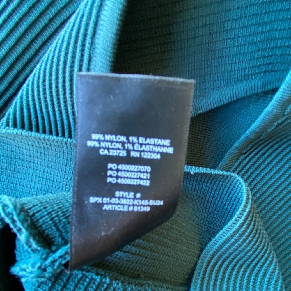 NWT ARTIZIA x BABATON Sculpt Knit Deep V Neck Green Tank Size Large - Picture 9 of 10